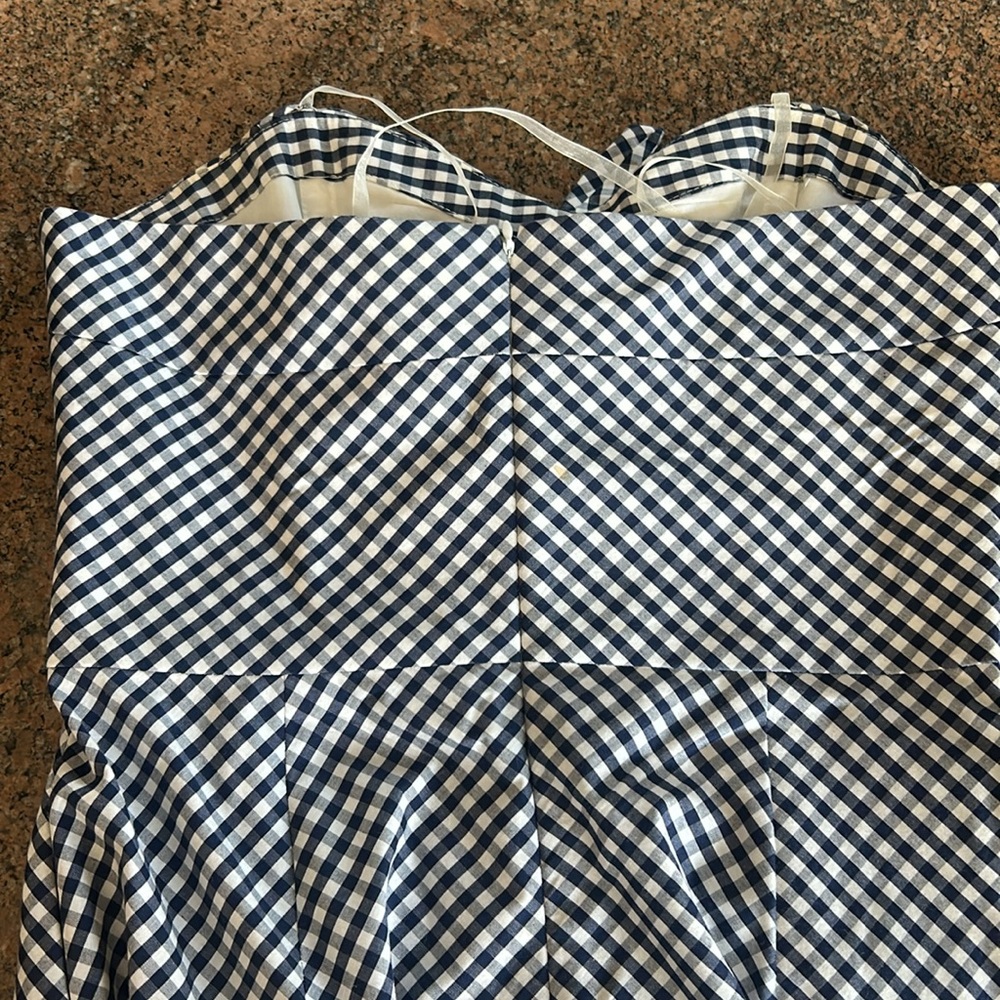 Shoshanna straples dress with invisible straps size 10 by lable but more size 8 - Picture 7 of 9
